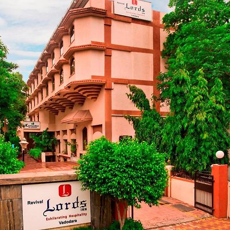 Lords Inn Vadodara Exterior photo