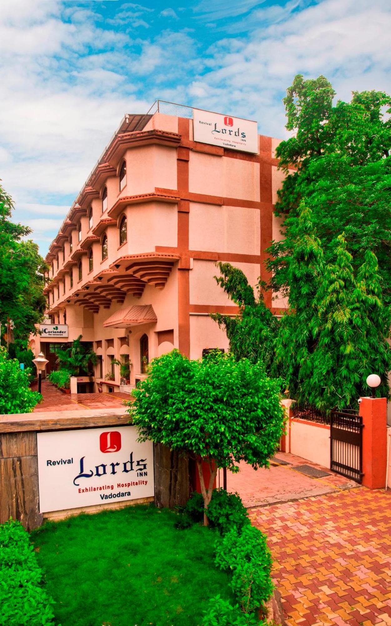 Lords Inn Vadodara Exterior photo